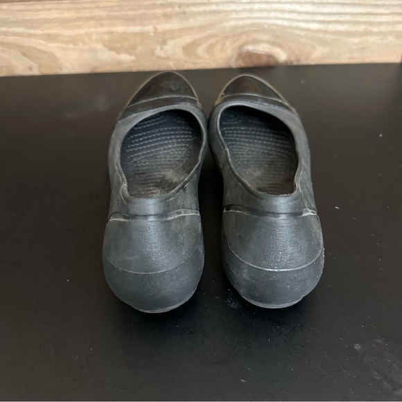 CROCS‎ Brynn Ballet Cap Toe Flats Womens Size 9 Black Slip On Career Shoes - Picture 3 of 8